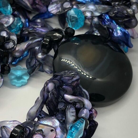 Substantial, Heavy, Unique Purple & Blue Shell & Bead Runway Statement Necklace - Picture 7 of 9